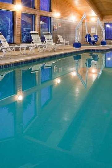 Hotel AmericInn by Wyndham Princeton MN photo 5