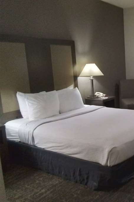 Hotel Baymont by Wyndham Moses Lake photo 1