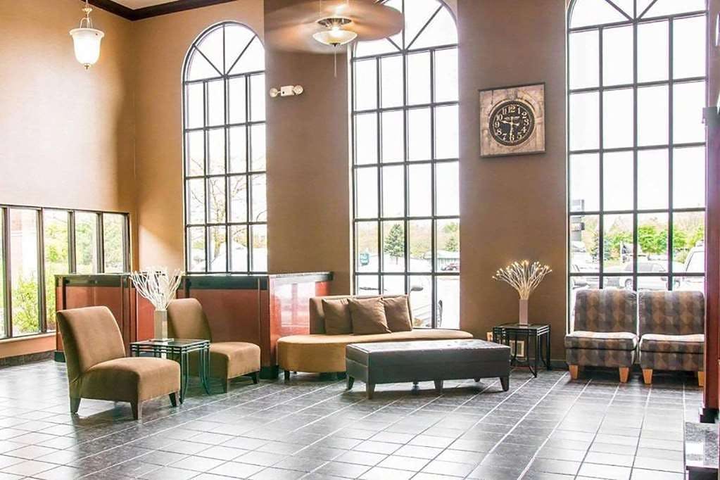 Hotel Baymont Flint Airport North photo 3