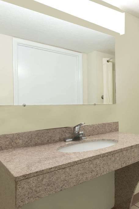 Hotel Baymont by Wyndham Troy photo 4