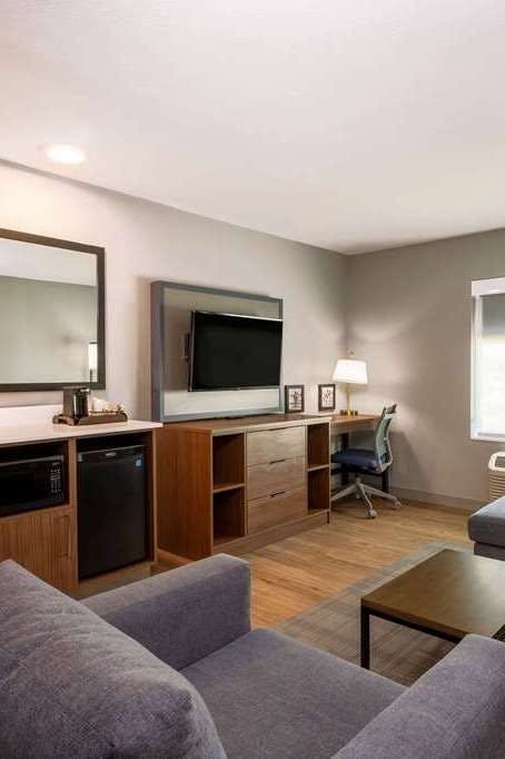 Hotel AmericInn by Wyndham Mountain Home photo 3