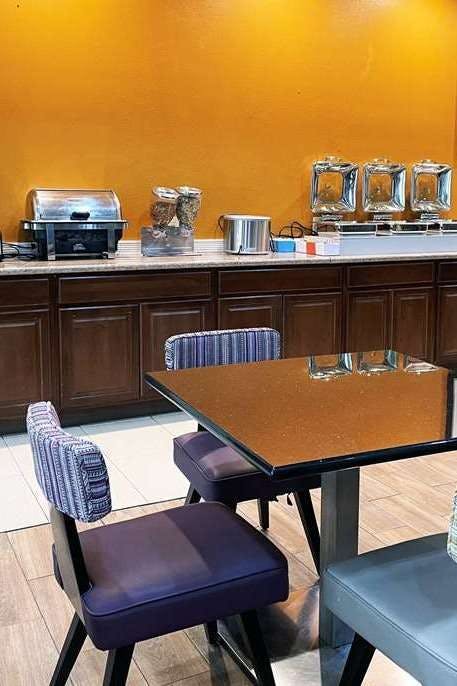 Hotel Hawthorn Extended Stay by Wyndham Port Arthur photo 4