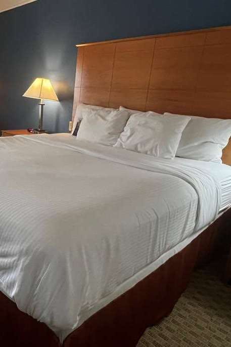 Hotel Baymont Brenham photo 2