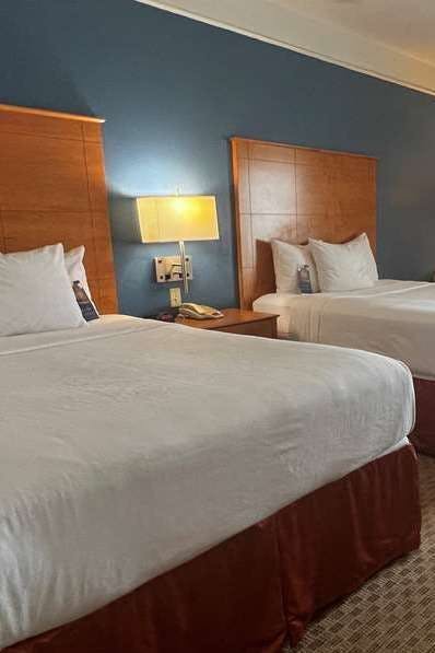 Hotel Baymont Brenham photo 1