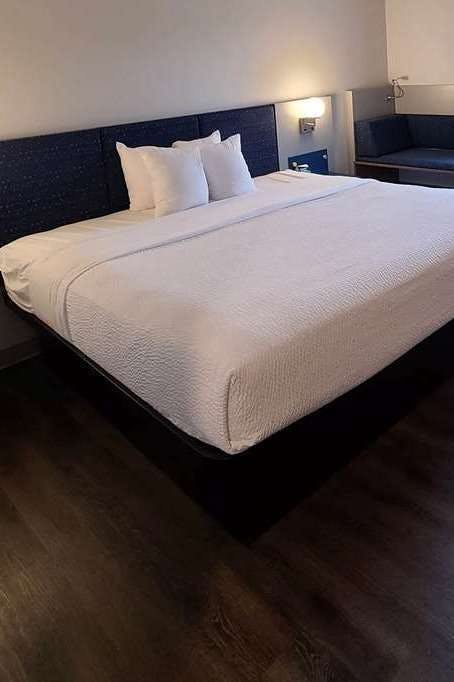 Hotel Microtel Inn & Suites by Wyndham Milford photo 1