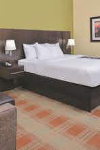 Hotel La Quinta Inn Ste S Newnan photo 2