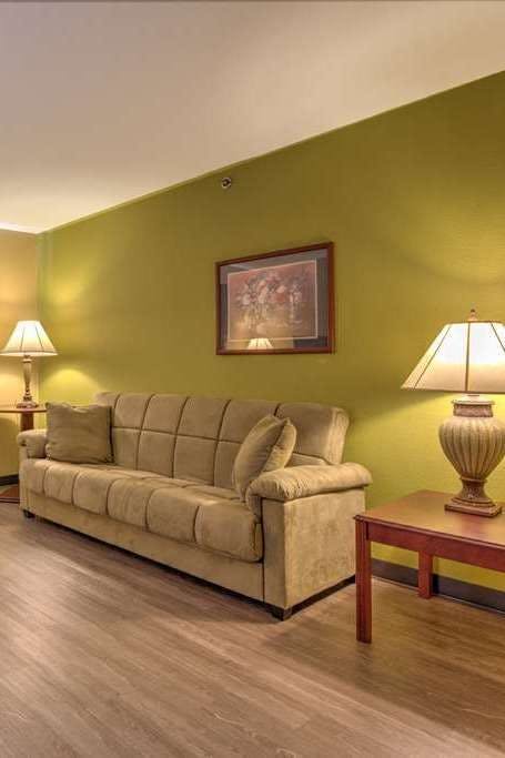 Hotel Super 8 by Wyndham Waterloo photo 3