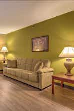 Hotel Super 8 Waterloo photo 3