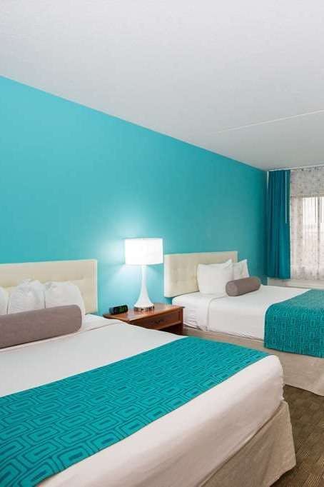 Hotel Howard Johnson by Wyndham Evansville East photo 3