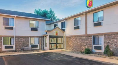 Super 8 by Wyndham Tilton/Lake Winnipesaukee