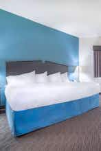 Hotel AmericInn Green Bay East photo 2