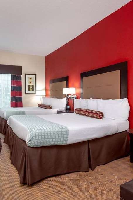 Hotel Wingate by Wyndham Macon I-75 photo 3