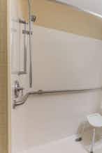 Hotel Wingate by Wyndham Macon I-75 photo 4