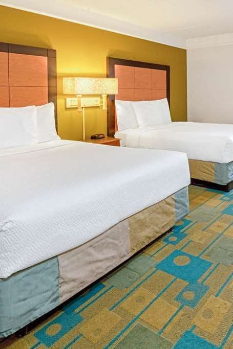 Hotel La Quinta Inn & Suites by Wyndham Salt Lake City Airport photo 1