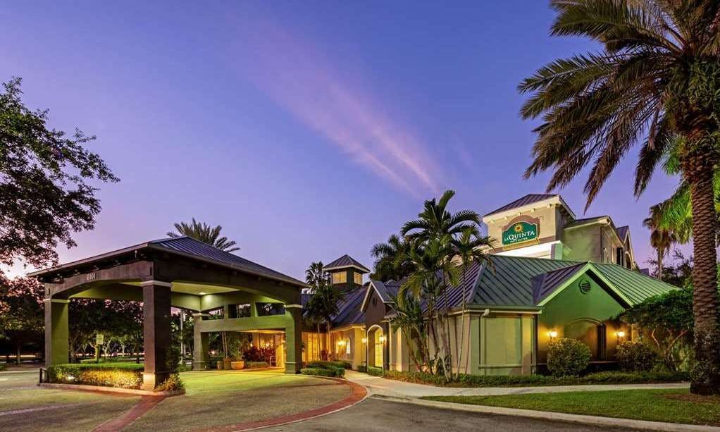 La Quinta Inn & Suites by Wyndham Ft. Lauderdale Plantation