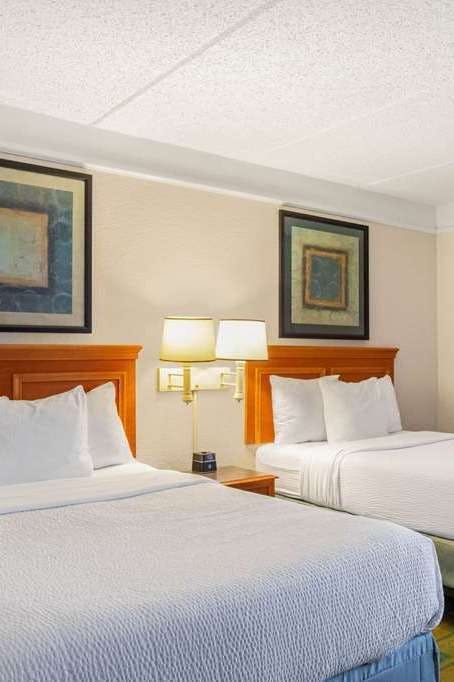 Hotel La Quinta Inn & Suites by Wyndham Ft. Lauderdale Plantation photo 4