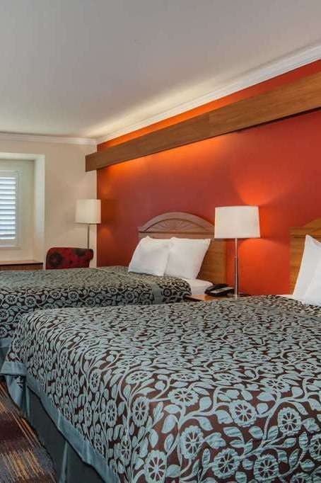 Hotel Days Inn and Suites Antioch photo 1