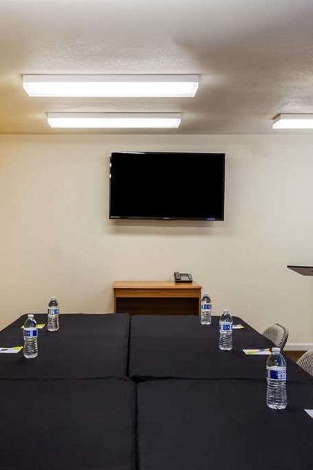 Hotel Days Inn and Suites Antioch photo 5