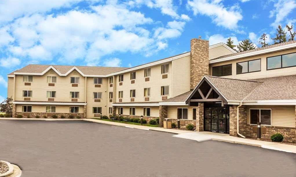 AmericInn by Wyndham Sheboygan