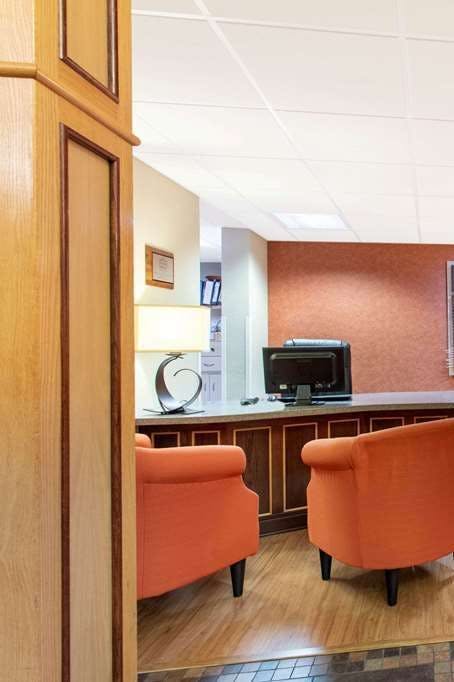 Hotel AmericInn by Wyndham Sheboygan photo 4