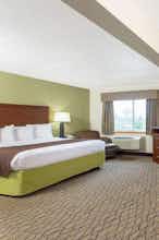 Hotel AmericInn Sheboygan photo 3
