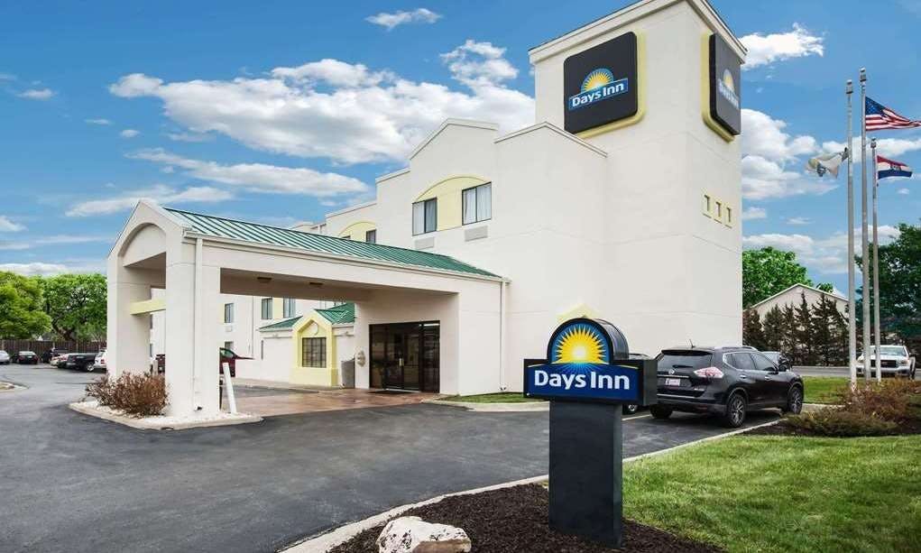 Days Inn by Wyndham Blue Springs