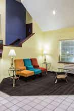 Hotel Days Inn Blue Springs photo 5