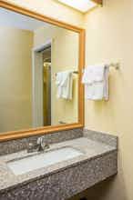 Hotel Days Inn Blue Springs photo 3