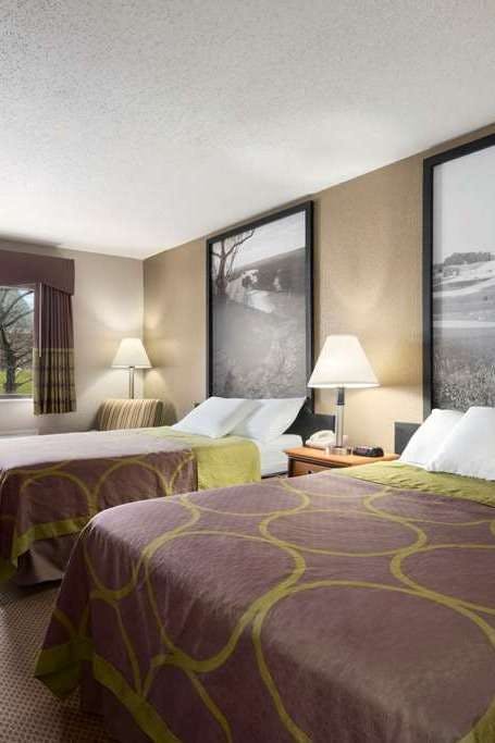 Hotel Super 8 by Wyndham Green Bay I-43 Bus. Park photo 2