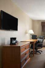 Hotel Super 8 Green Bay I43 Bus Park photo 3