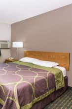 Hotel Super 8 by Wyndham St. Charles photo 2