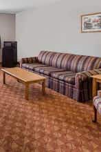 Hotel Super 8 by Wyndham St. Charles photo 4