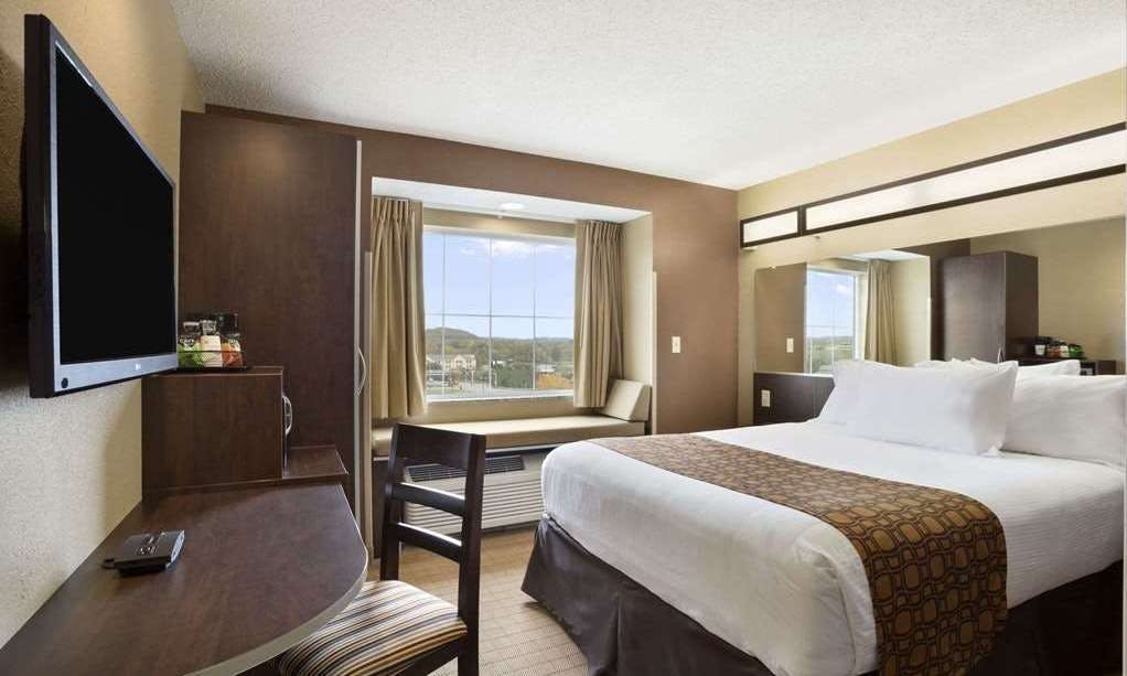 Hotel Microtel Cambridge photo 1