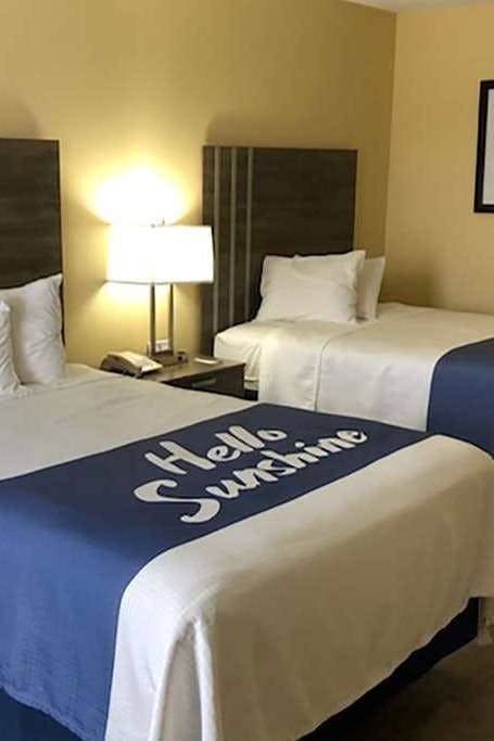 Hotel Days Inn by Wyndham Cape Carteret near Emerald Isle photo 2