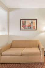 Hotel Super 8 by Wyndham Abilene South photo 4