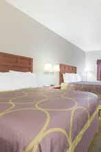 Hotel Super 8 by Wyndham Abilene South photo 1