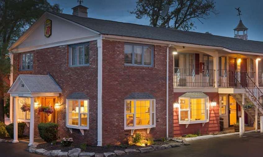 Super 8 Sturbridge MA