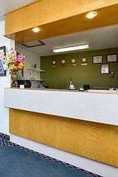 Hotel Super 8 by Wyndham Minot Airport photo 5