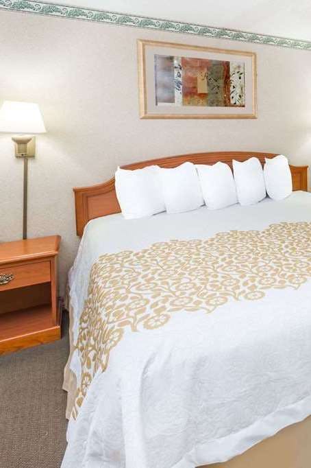 Hotel Days Inn by Wyndham Batesville photo 2