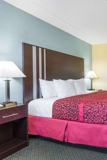 Hotel Days Inn Dayton photo 1