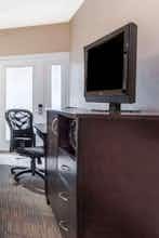 Hotel Super 8 Saskatoon Near YXE photo 3