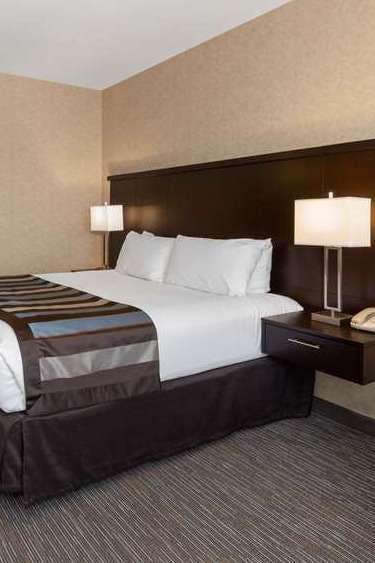 Hotel Wingate by Wyndham Moses Lake photo 1