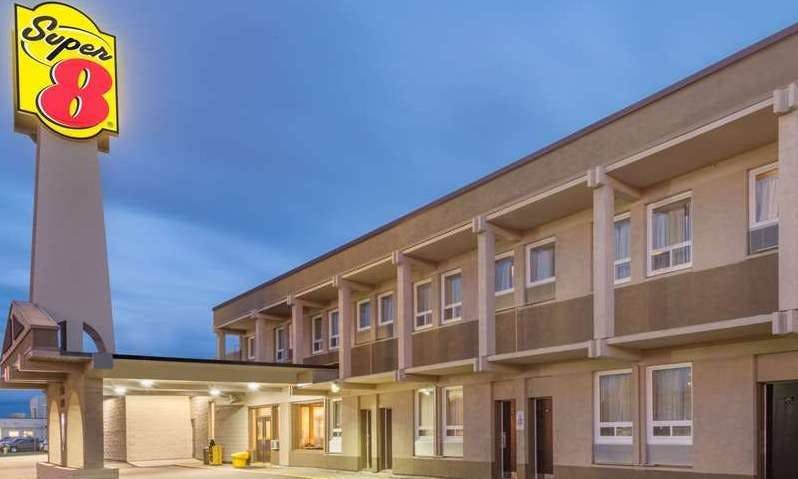 Super 8 Thunder Bay
