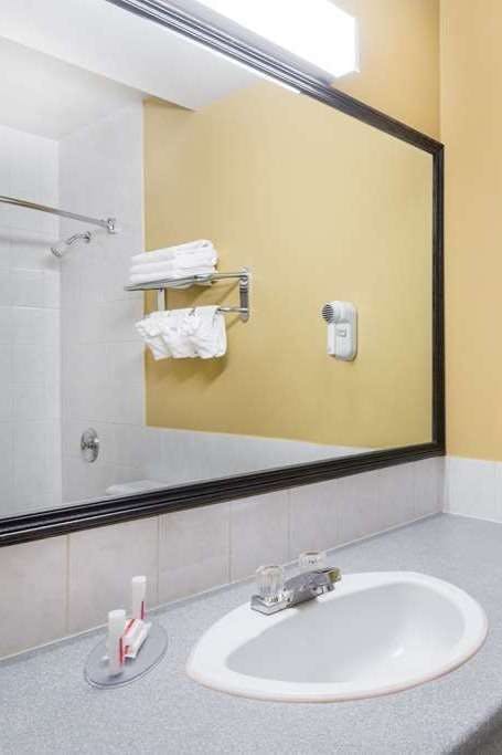 Hotel Super 8 Thunder Bay photo 3