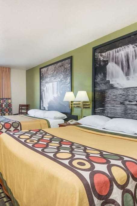 Hotel Super 8 by Wyndham Madison IN photo 1