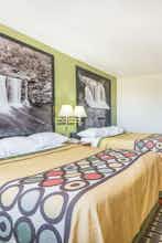 Hotel Super 8 by Wyndham Madison IN photo 3