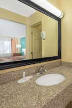 Hotel Super 8 Tulsa/Route 66 photo 3