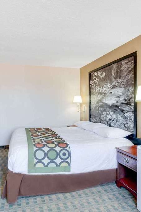 Hotel Super 8 by Wyndham Mitchell photo 1