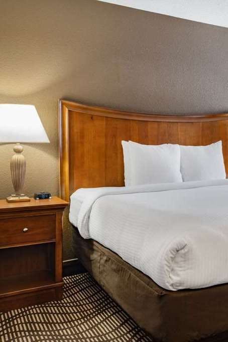 Hotel La Quinta Inn & Suites by Wyndham Minneapolis-Minnetonka photo 2