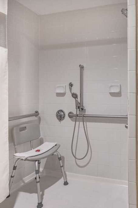 Hotel La Quinta Inn & Suites by Wyndham Minneapolis-Minnetonka photo 5